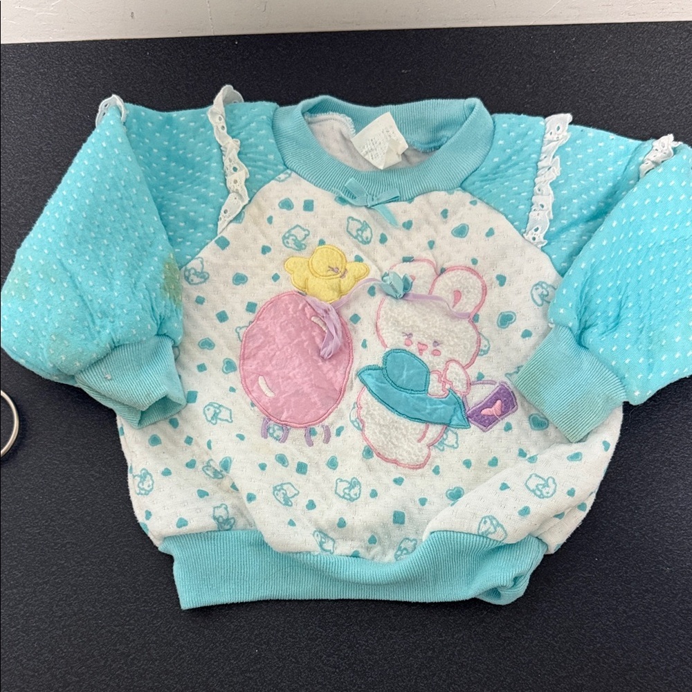 Cute Blue and White Bear Sweatshirt 80’s